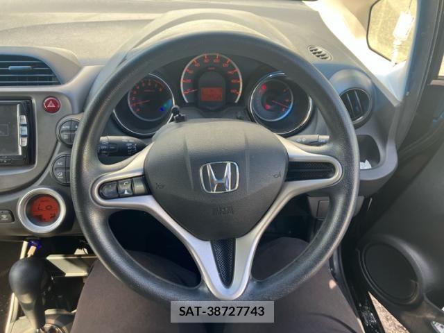 Honda FIT 2012-10 8245197-15