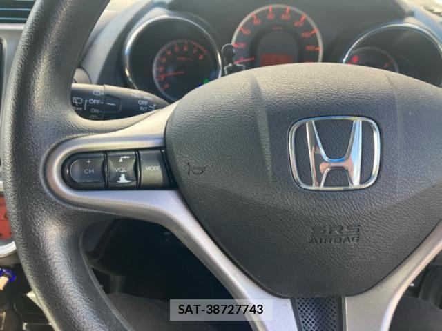 Honda FIT 2012-10 8245197-16