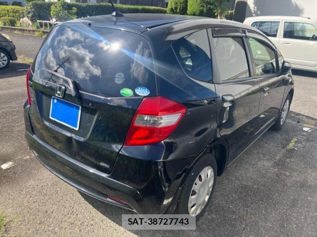 Honda FIT 2012-10 8245197-2