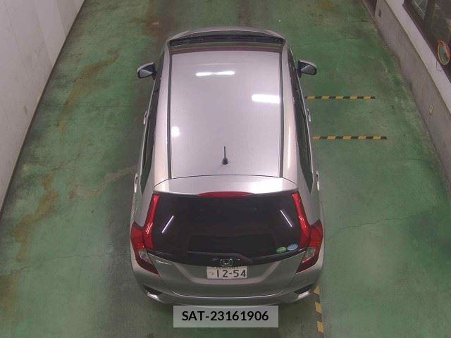 Honda FIT 2014-03 8234146-2