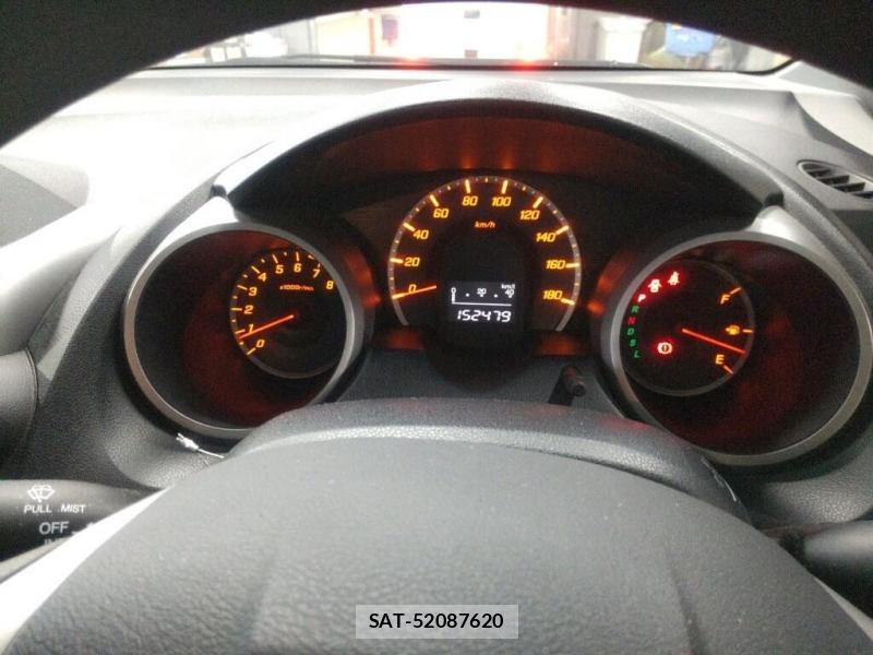 Honda FIT 2010-04 8252488-5