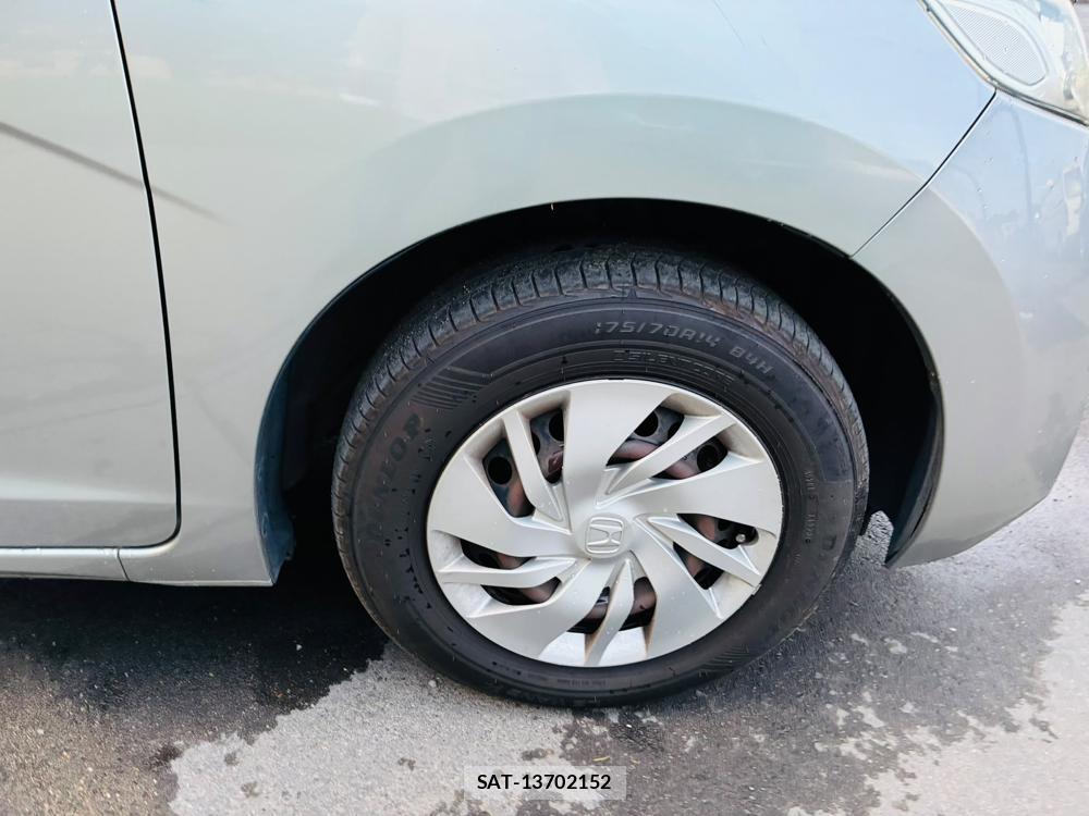 Honda FIT 2013-12 8170163-27