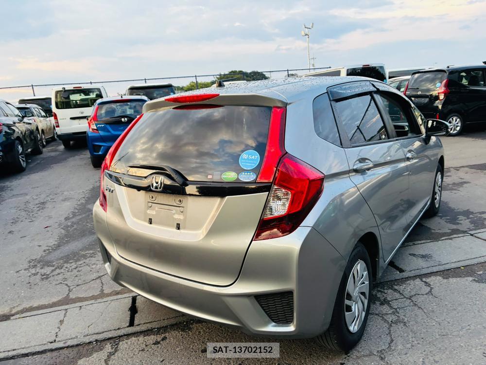 Honda FIT 2013-12 8170163-4