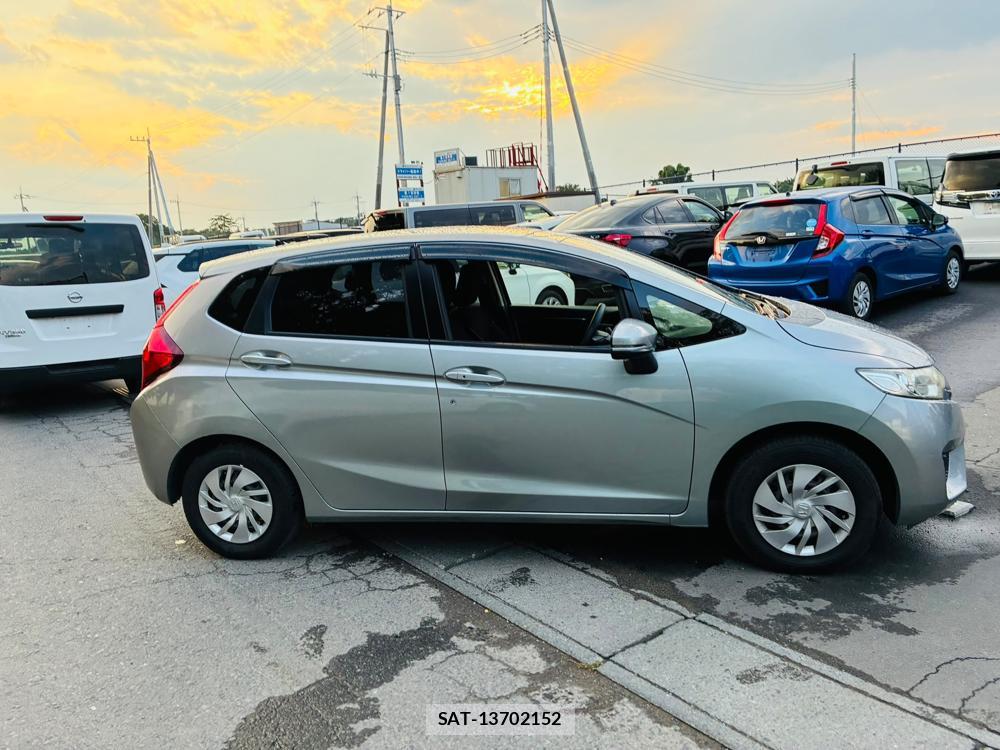 Honda FIT 2013-12 8170163-5