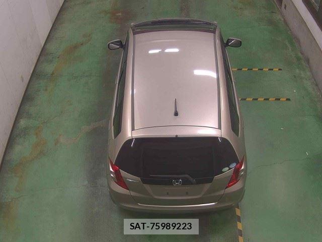 Honda FIT 2009-08 8190983-2