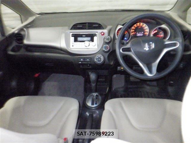 Honda FIT 2009-08 8190983-5