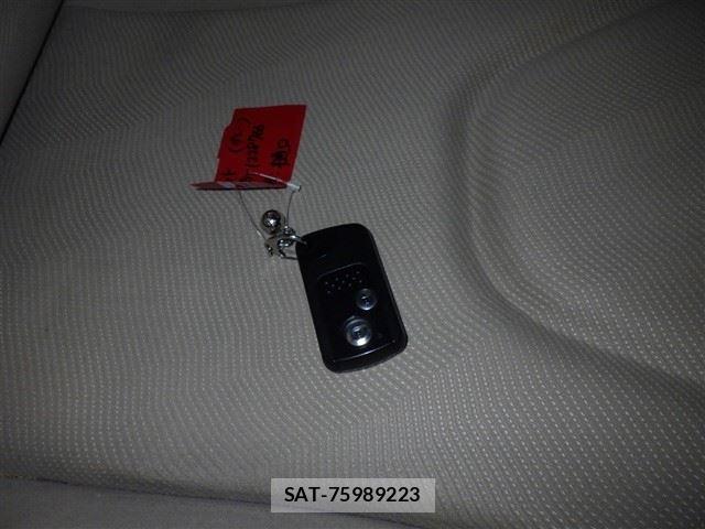 Honda FIT 2009-08 8190983-6