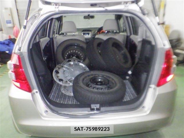 Honda FIT 2009-08 8190983-7