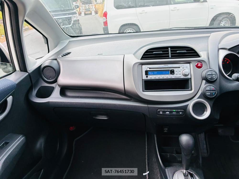 Honda FIT 2008-04 7711220-17