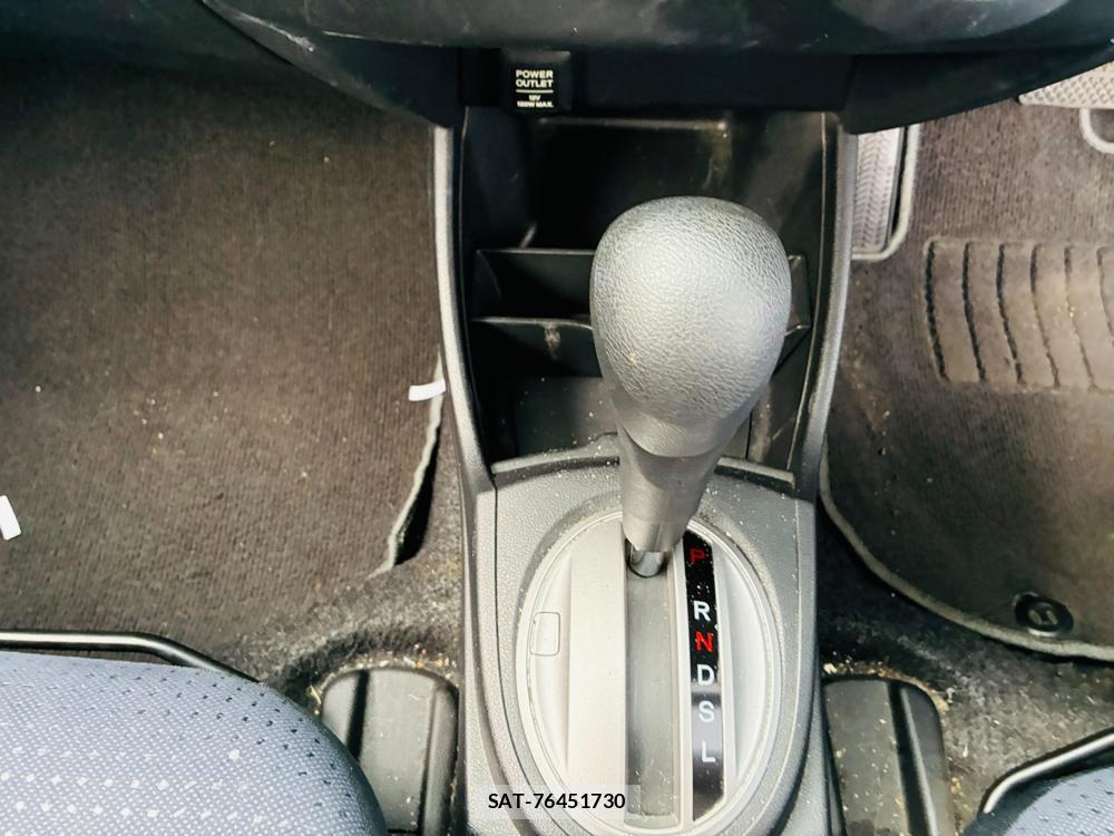 Honda FIT 2008-04 7711220-19