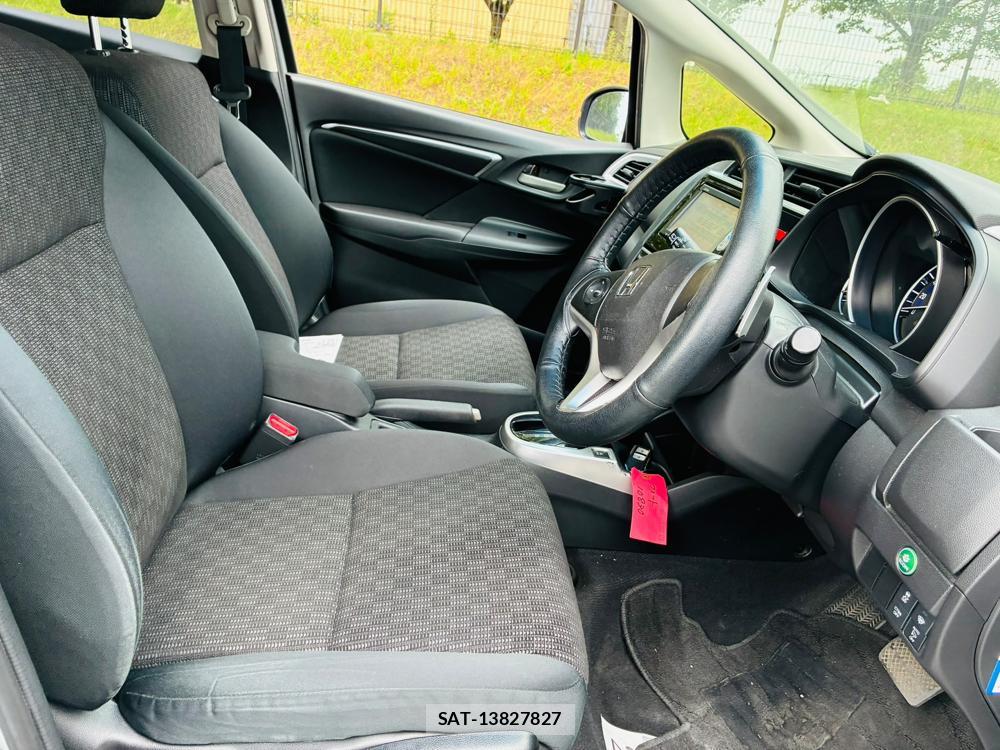 Honda FIT 2015-02 8226309-11