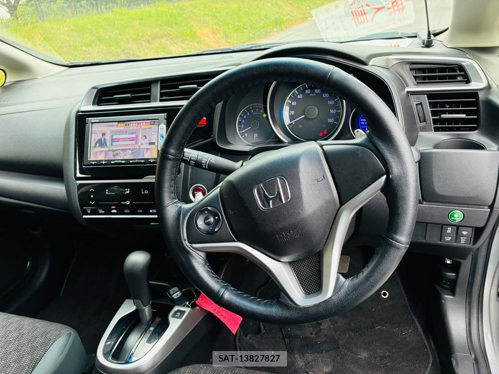 Honda FIT 2015-02 8226309-14