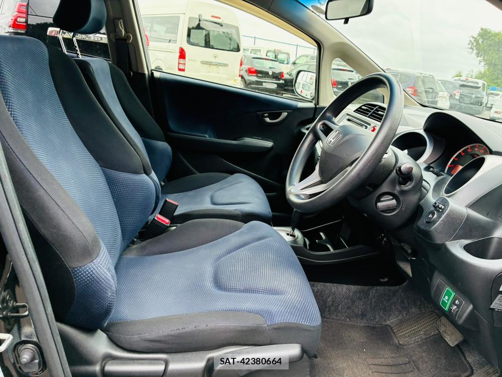 Honda FIT 2011 8225914-11
