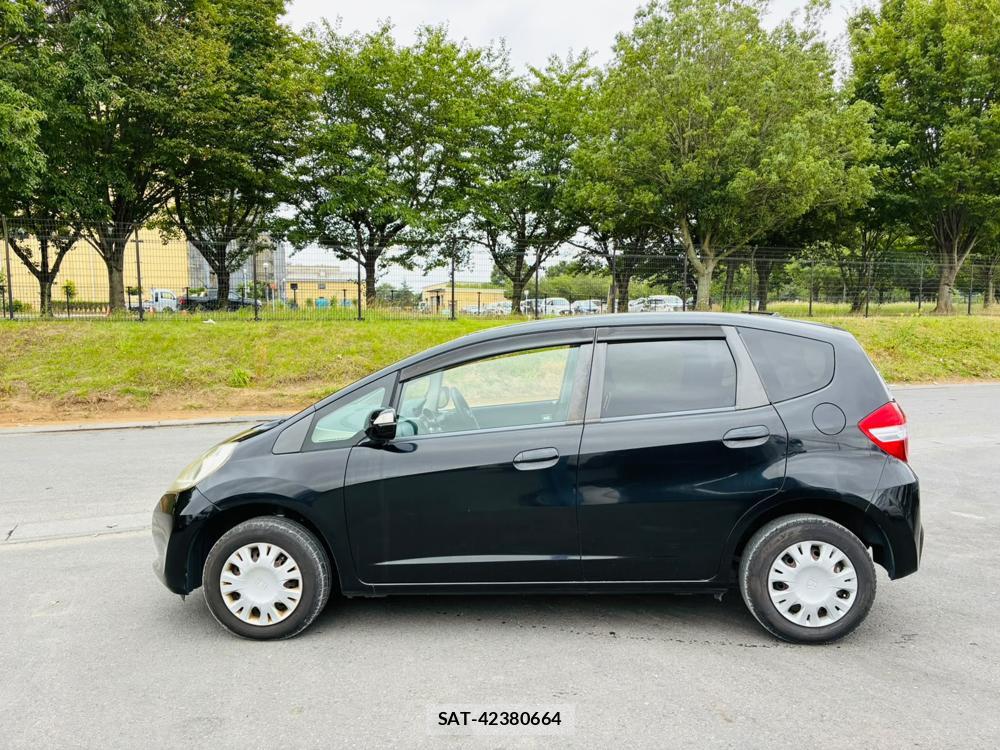 Honda FIT 2011 8225914-1