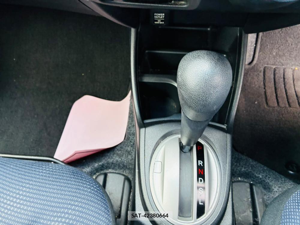 Honda FIT 2011 8225914-19