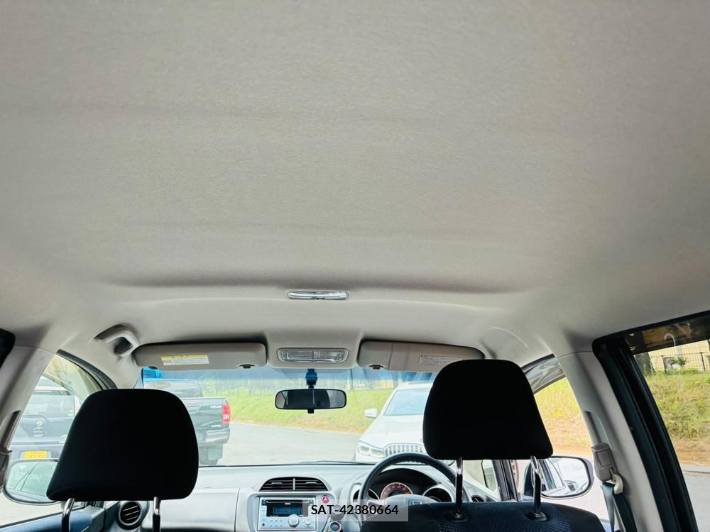 Honda FIT 2011 8225914-24