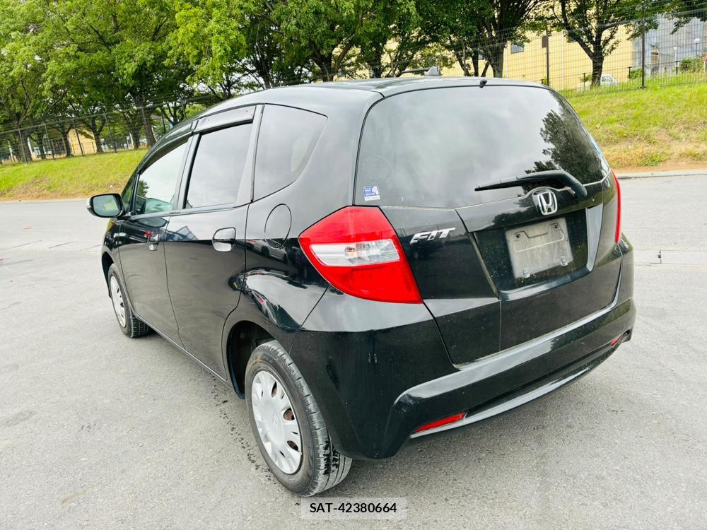 Honda FIT 2011 8225914-2
