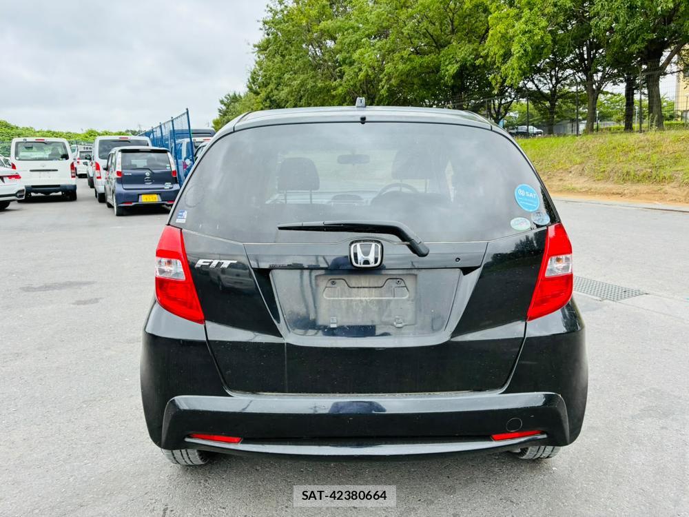 Honda FIT 2011 8225914-3