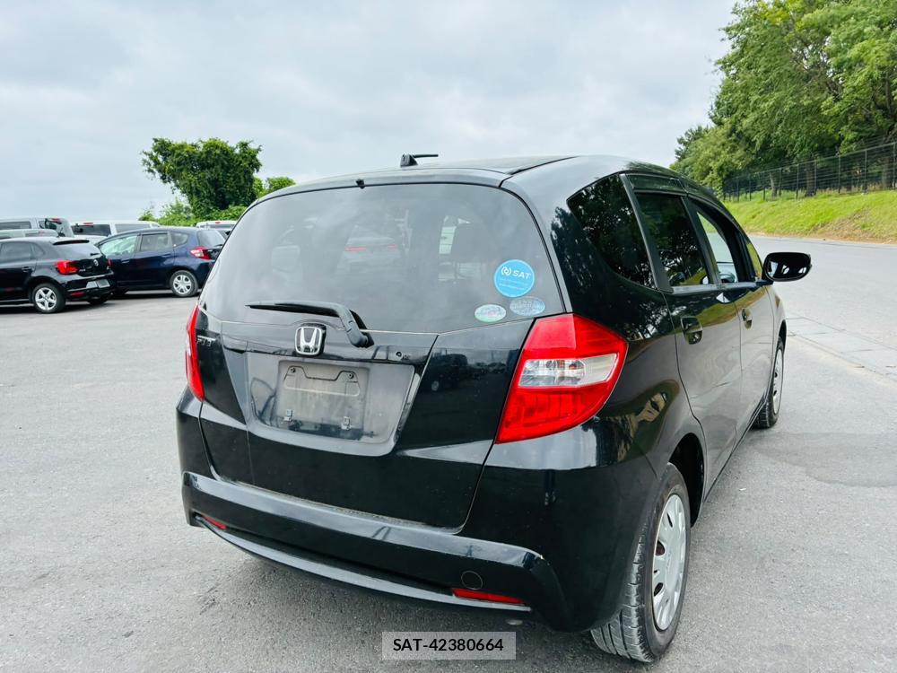 Honda FIT 2011 8225914-4