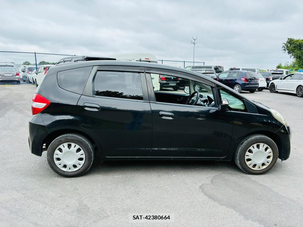 Honda FIT 2011 8225914-5