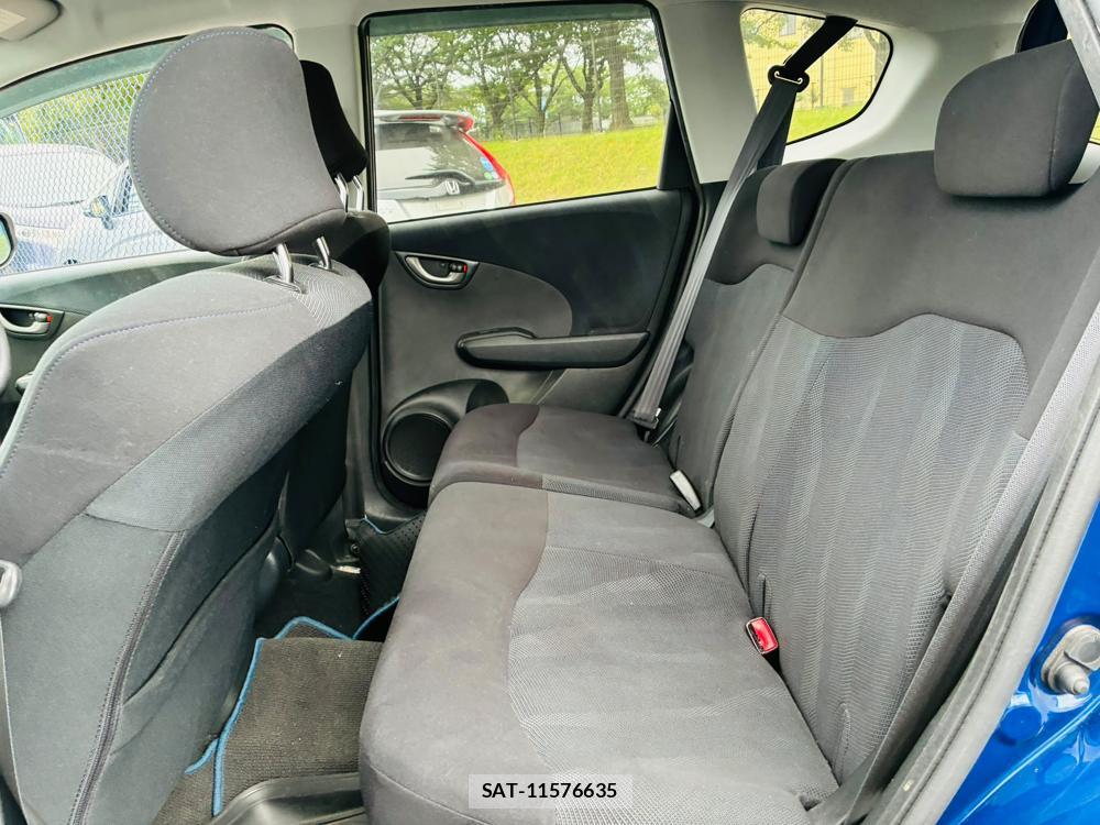 Honda FIT 2010-08 8226318-9