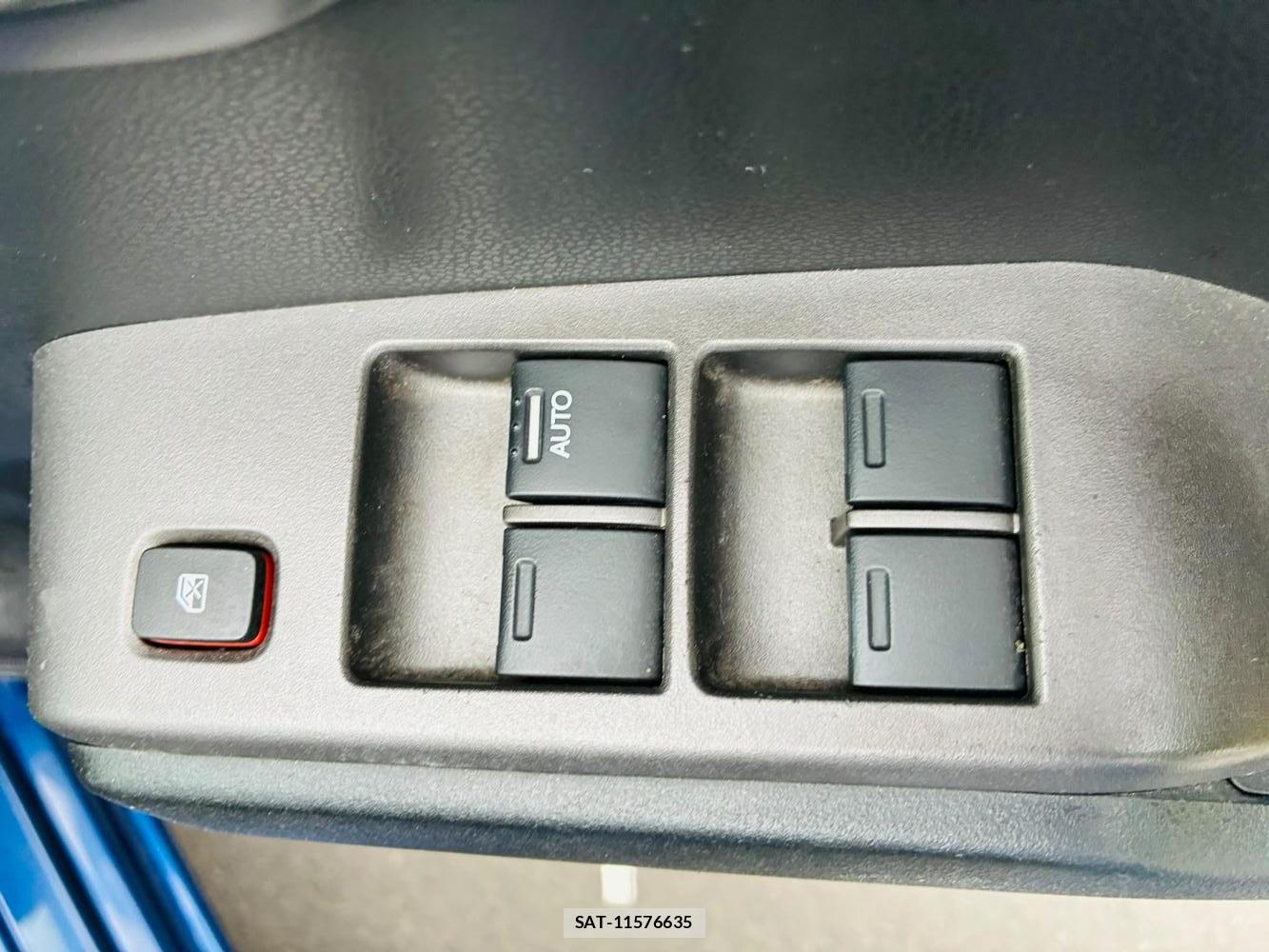 Honda FIT 2010-08 8226318-21