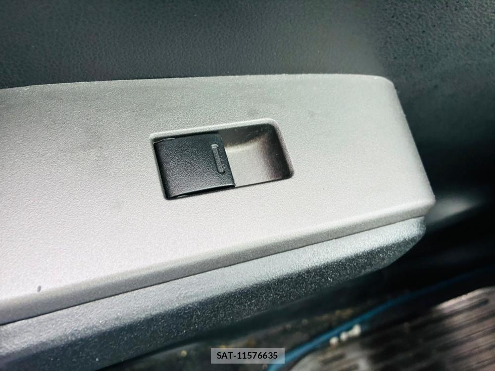 Honda FIT 2010-08 8226318-23
