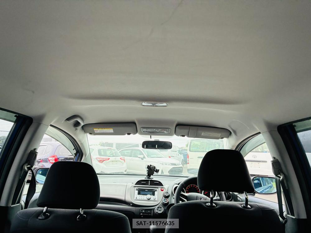 Honda FIT 2010-08 8226318-24