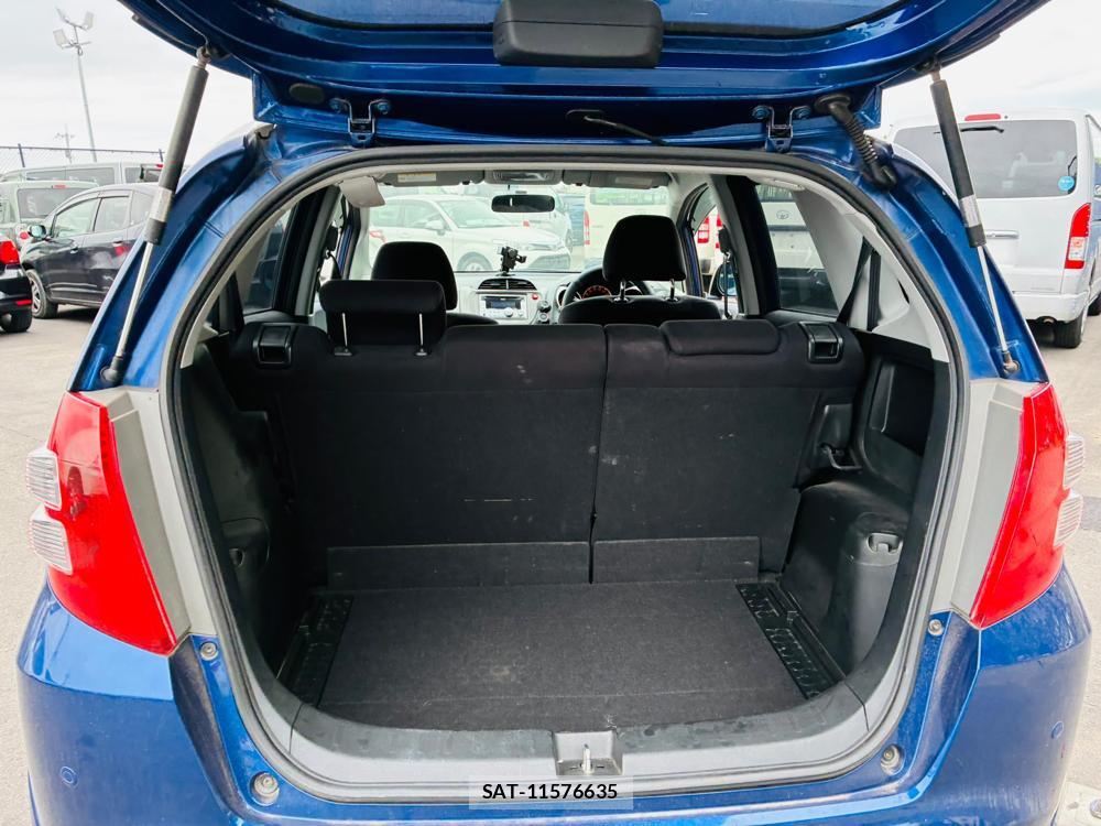 Honda FIT 2010-08 8226318-25