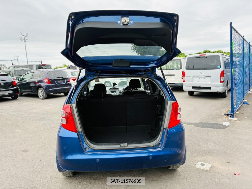 Honda FIT 2010-08 8226318-26