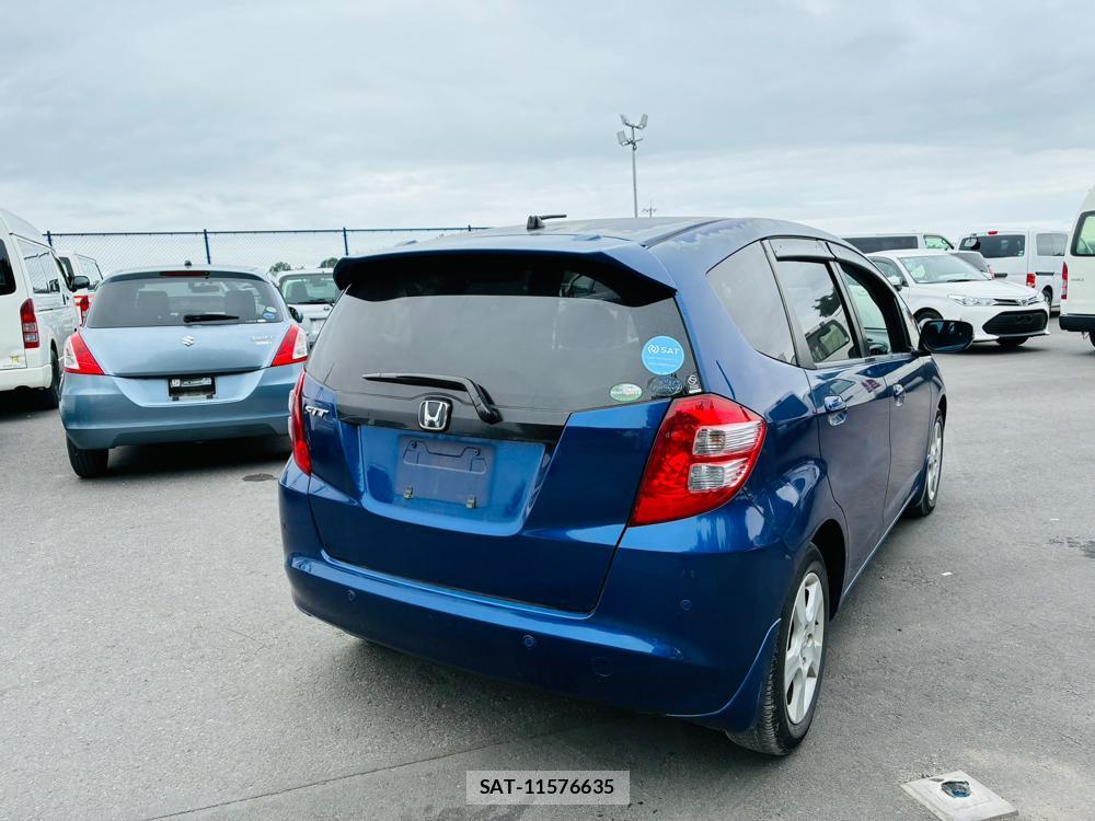 Honda FIT 2010-08 8226318-4