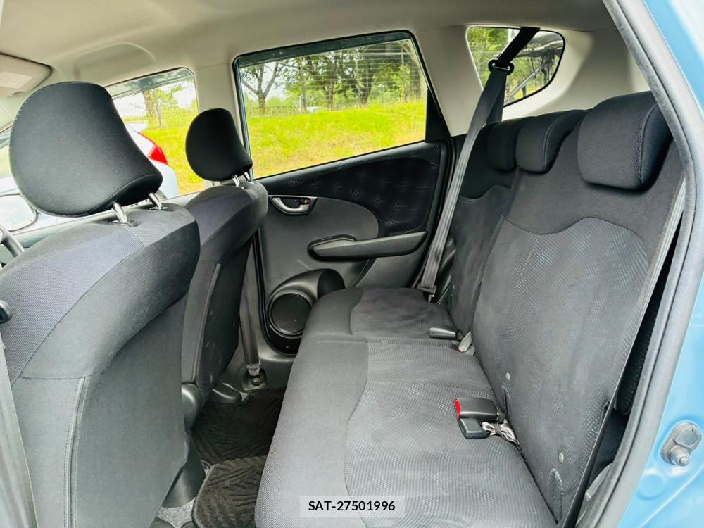 Honda FIT 2012-06 8226311-9