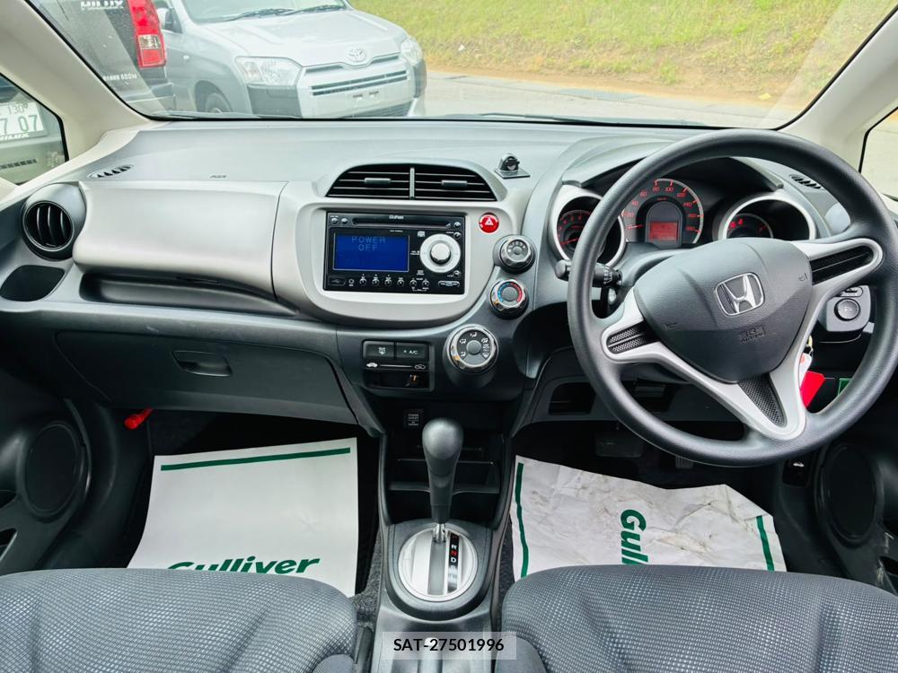 Honda FIT 2012-06 8226311-12