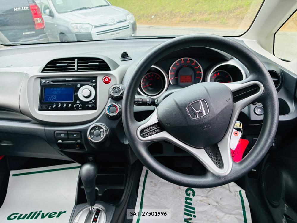 Honda FIT 2012-06 8226311-13