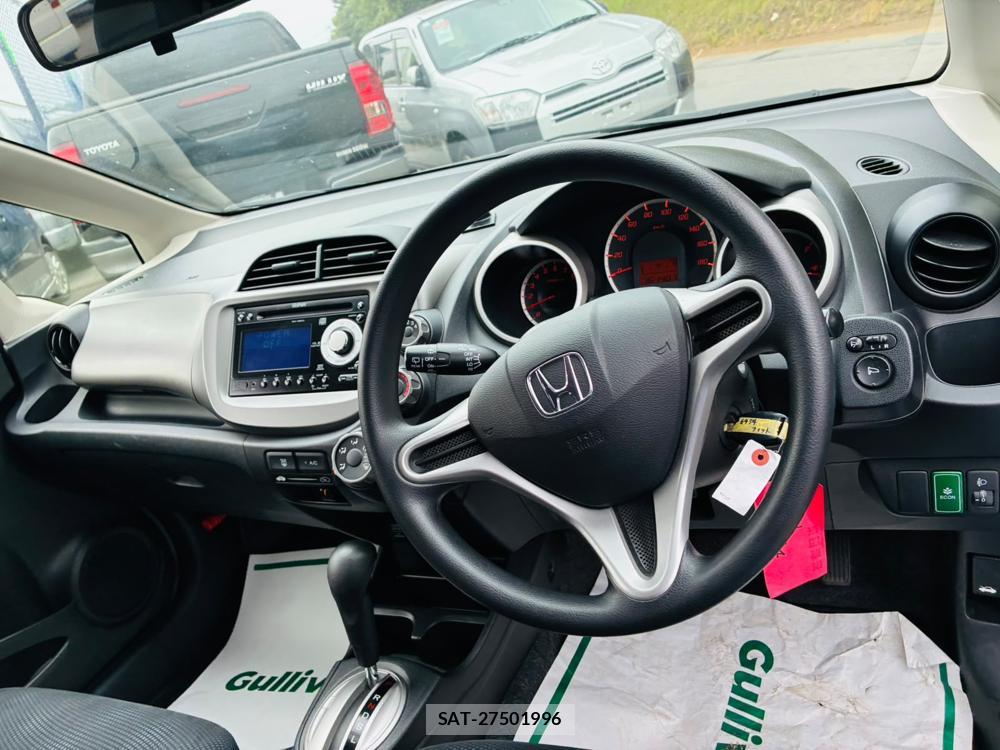 Honda FIT 2012-06 8226311-14