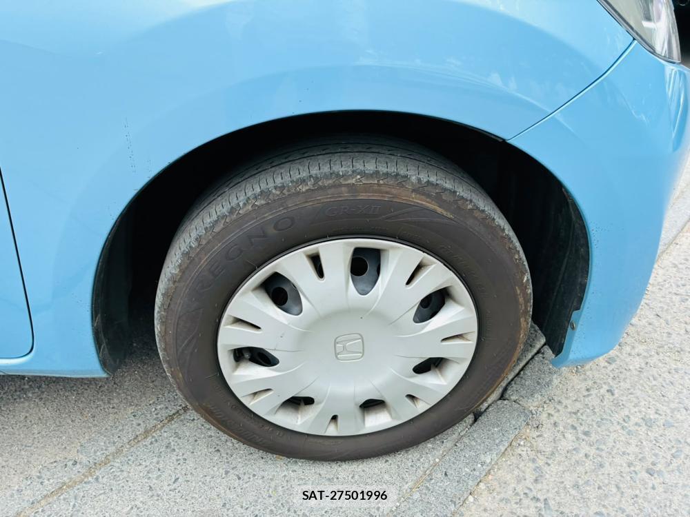 Honda FIT 2012-06 8226311-28
