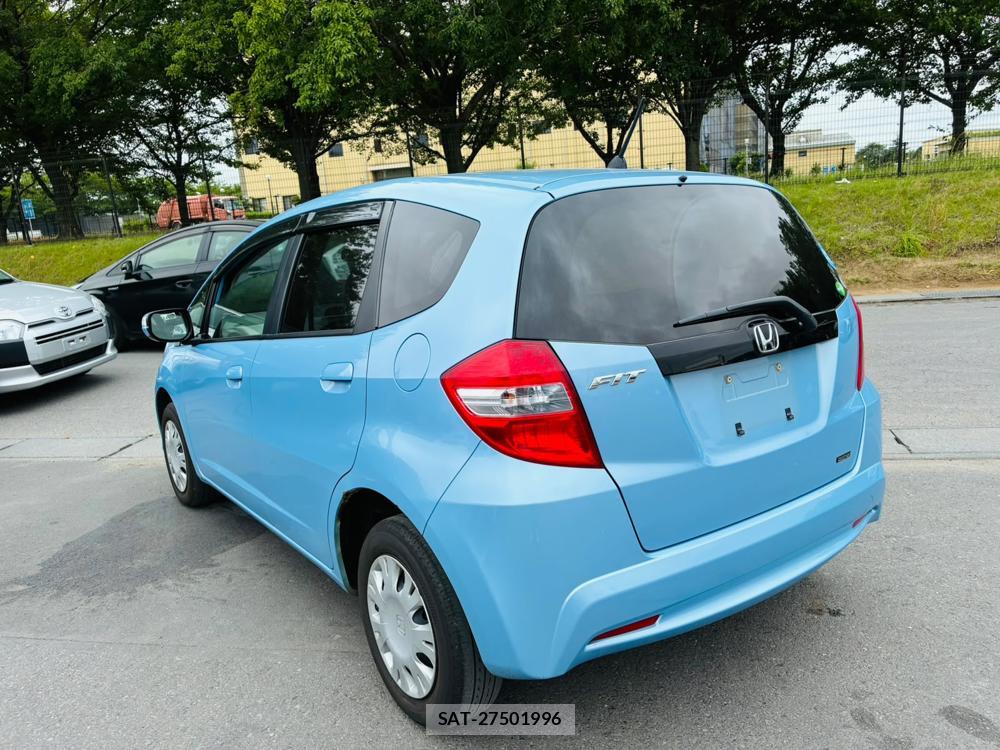 Honda FIT 2012-06 8226311-2