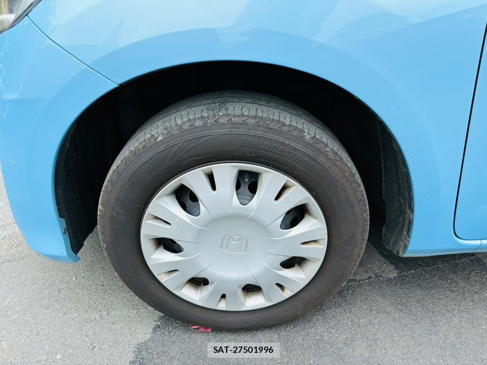 Honda FIT 2012-06 8226311-29
