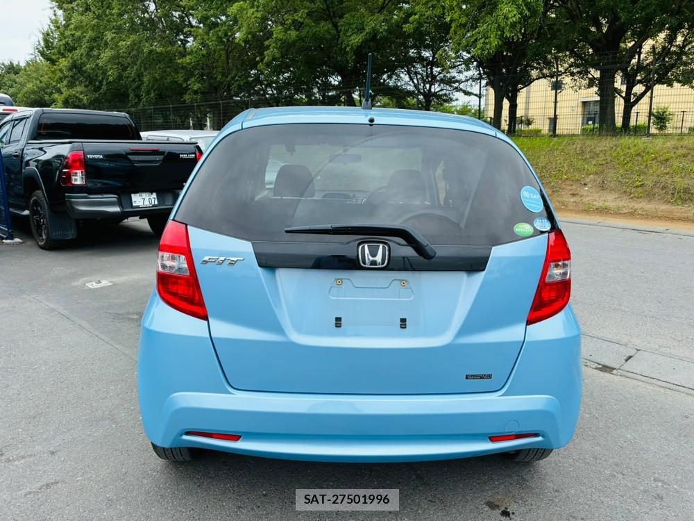 Honda FIT 2012-06 8226311-3