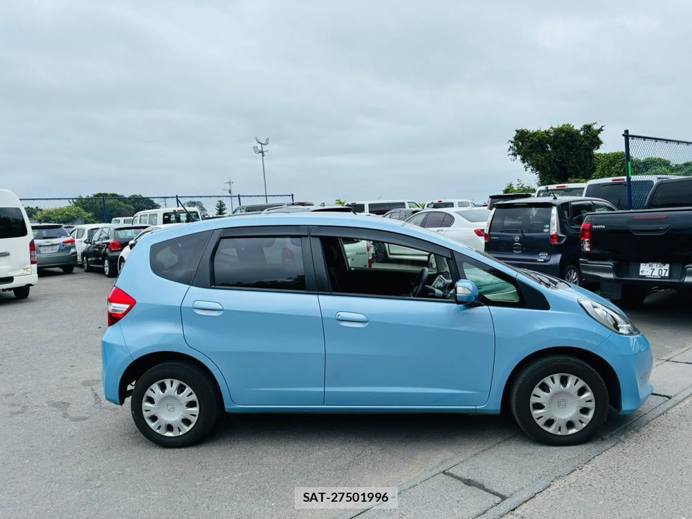 Honda FIT 2012-06 8226311-5
