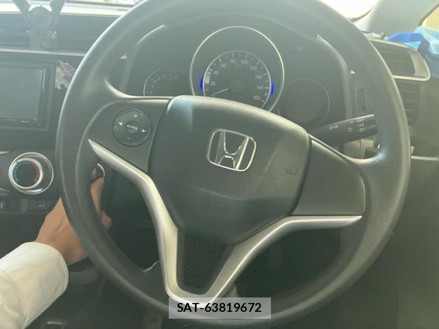 Honda FIT 2014-08 8314426-11