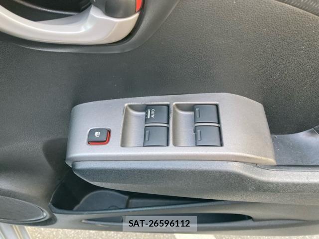 Honda FIT 2012-07 8314434-19
