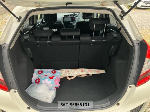 Honda FIT 2015-04 8314424-13