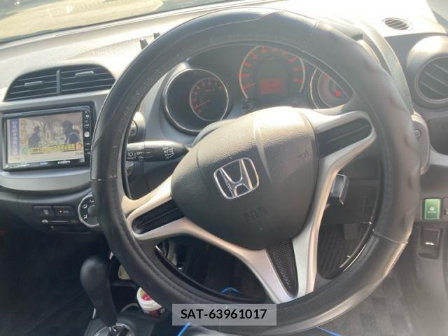 Honda FIT 2012-08 8314439-12