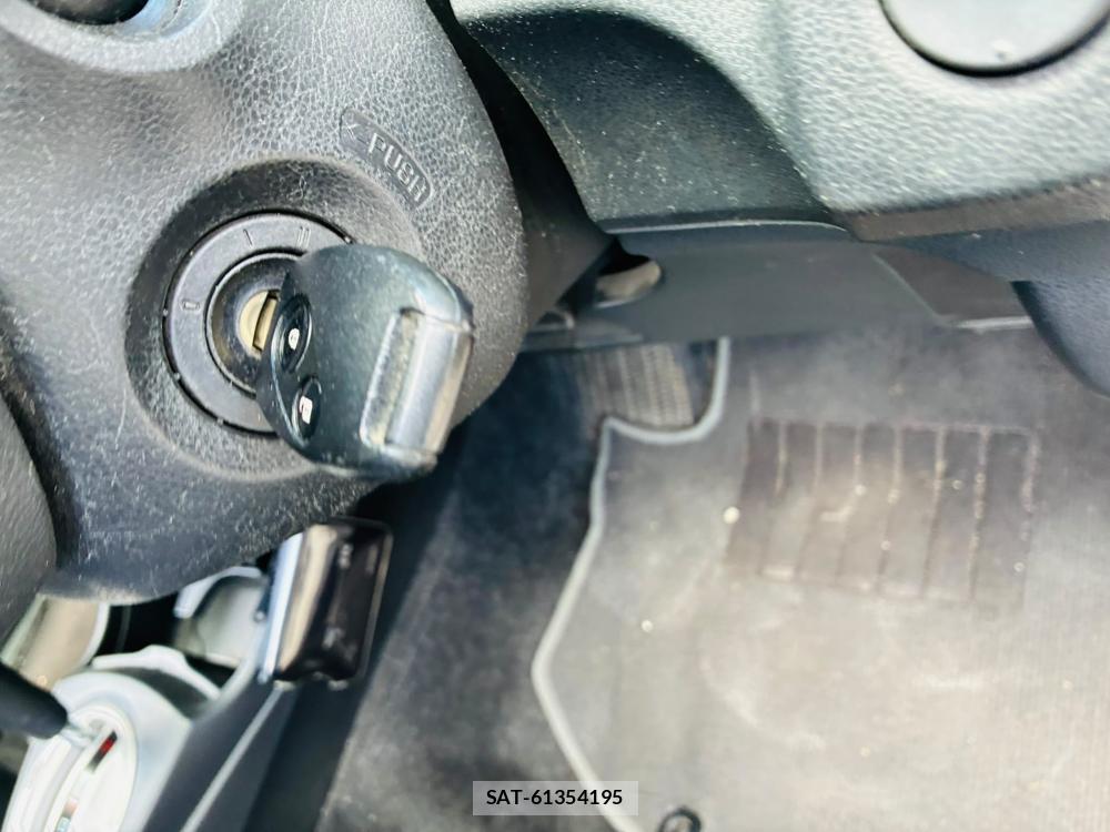 Honda FIT 2008-05 8240817-16