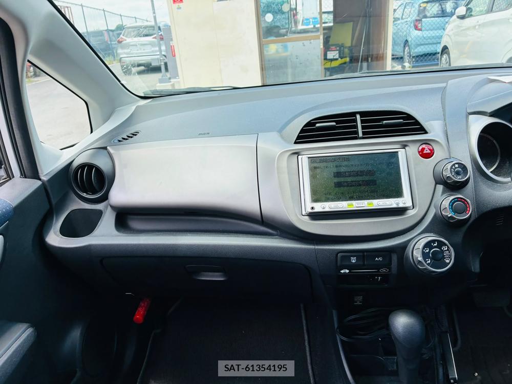 Honda FIT 2008-05 8240817-17