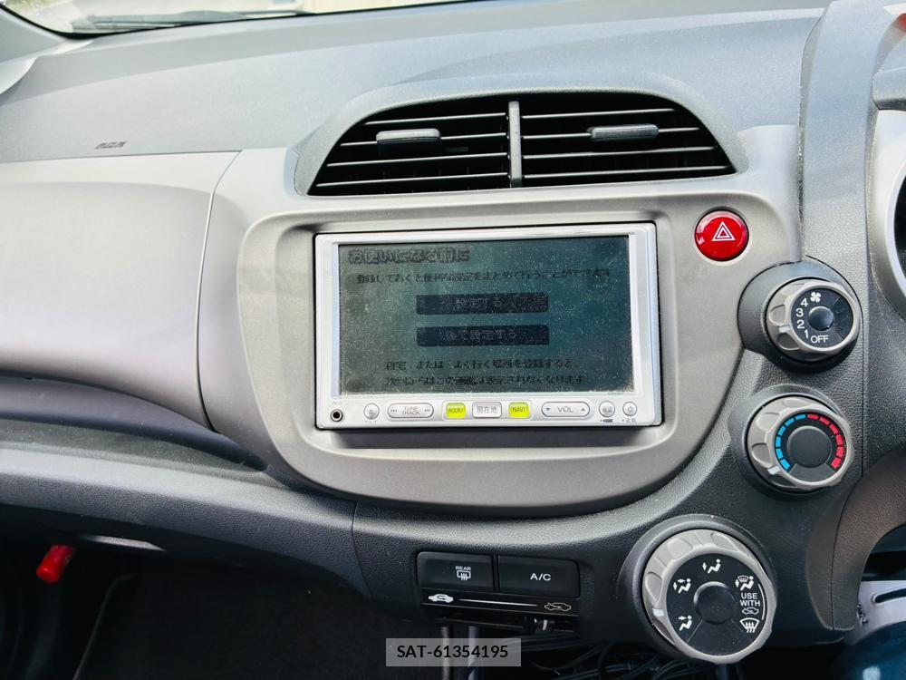 Honda FIT 2008-05 8240817-18