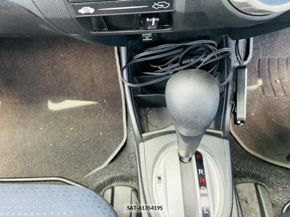Honda FIT 2008-05 8240817-19