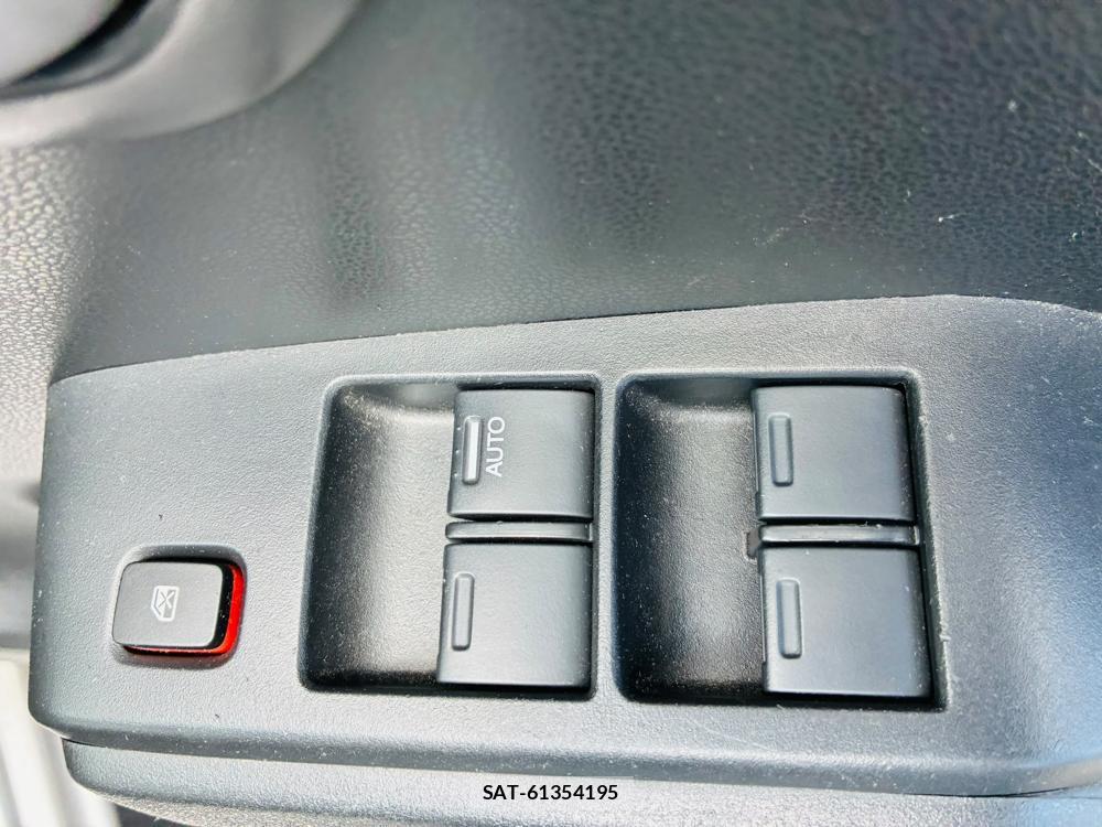 Honda FIT 2008-05 8240817-21