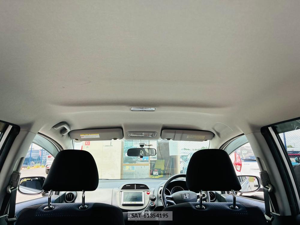Honda FIT 2008-05 8240817-24